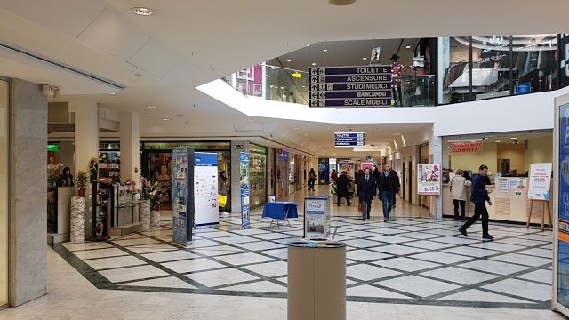 Centro Commerciale Pisanova